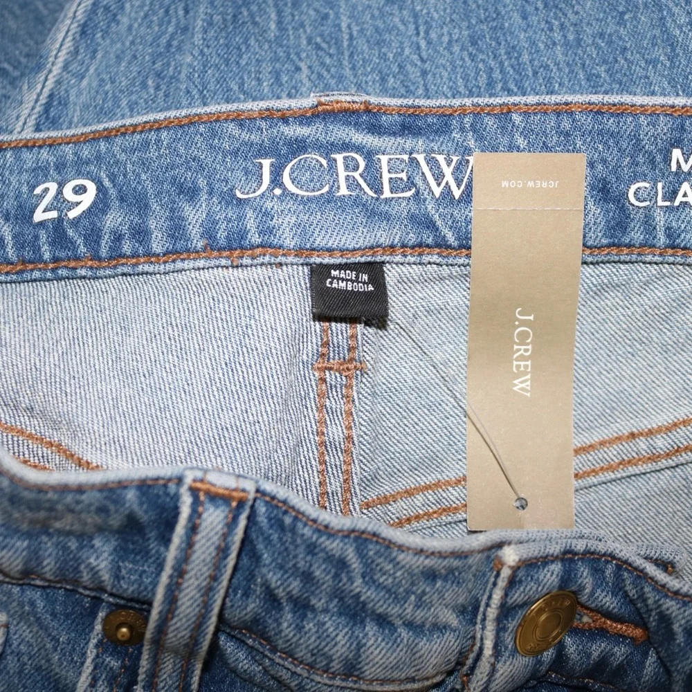 J.Crew Mid-Rise '90s Classic Straight-Fit Jeans in Pheasant Wash - Picture 7 of 12